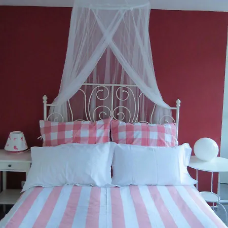 Der Kleine Globetrotter Bed & Breakfast Monschau